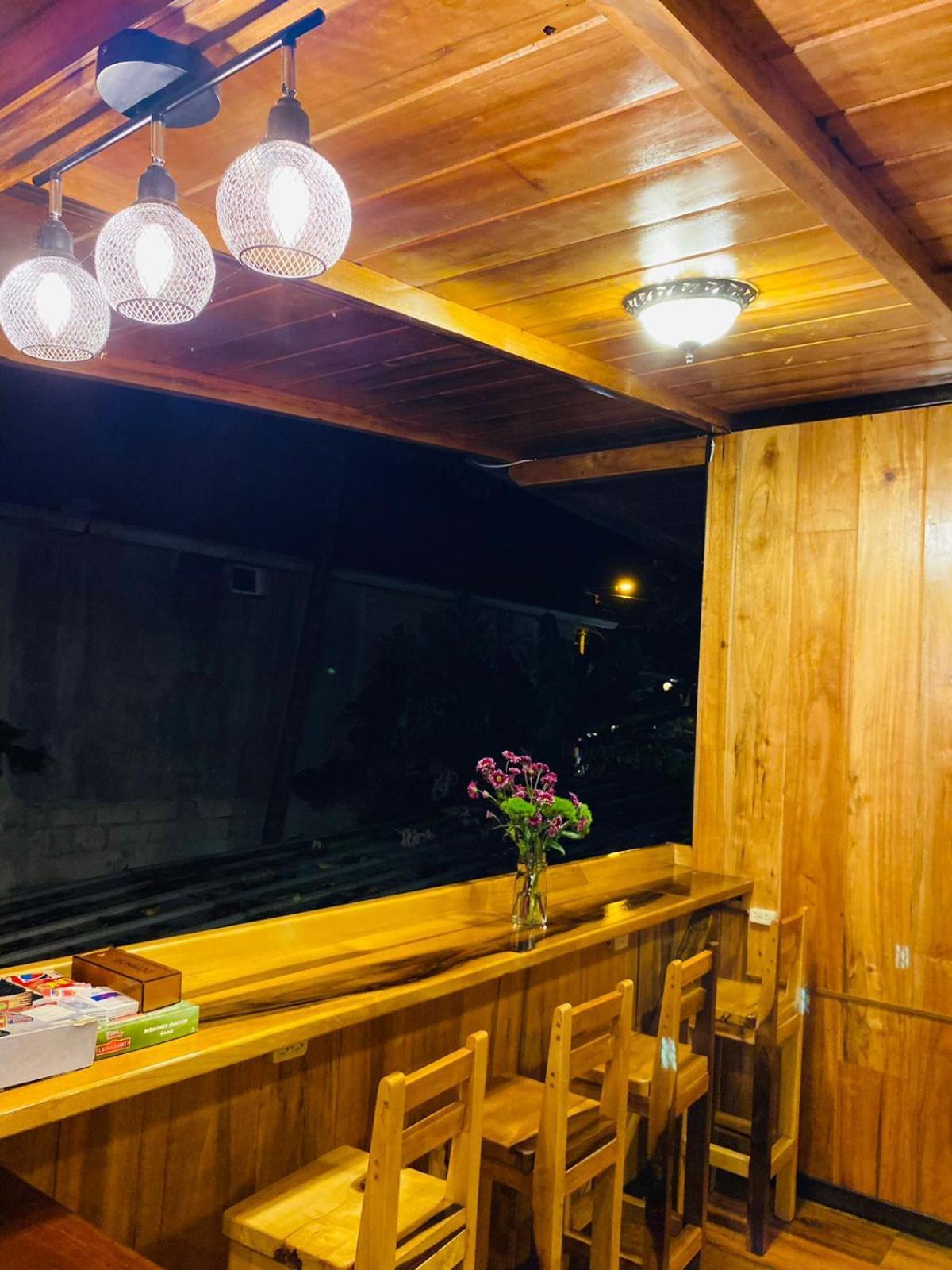 Guayabo Hostal Mindo Exterior photo